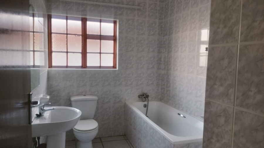 3 Bedroom Property for Sale in Mandela View Free State